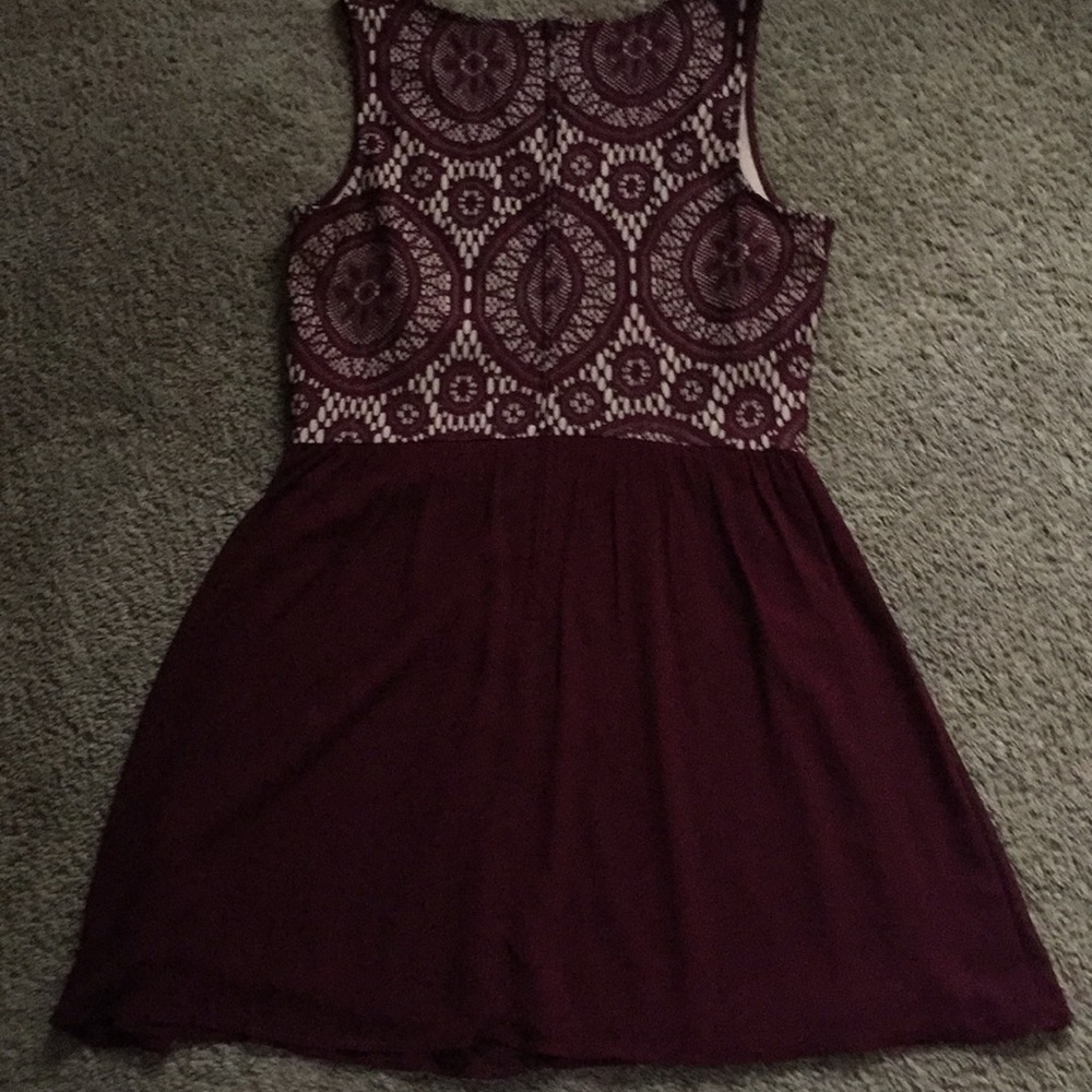 Dress - Picture 2 of 4